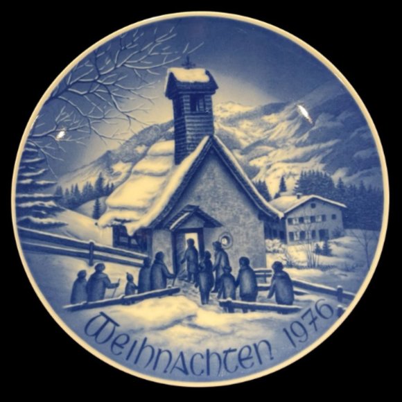Vintage 1976 Bareuther German Christmas Plate 'Chapel in the Mountains" - Picture 1 of 2